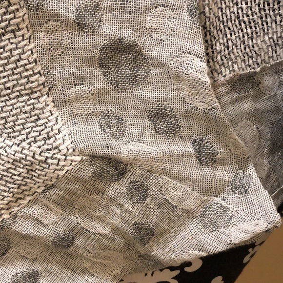 Mastro Moda made in Italy linen trim, open weave natural look tunic top - Picture 10 of 12